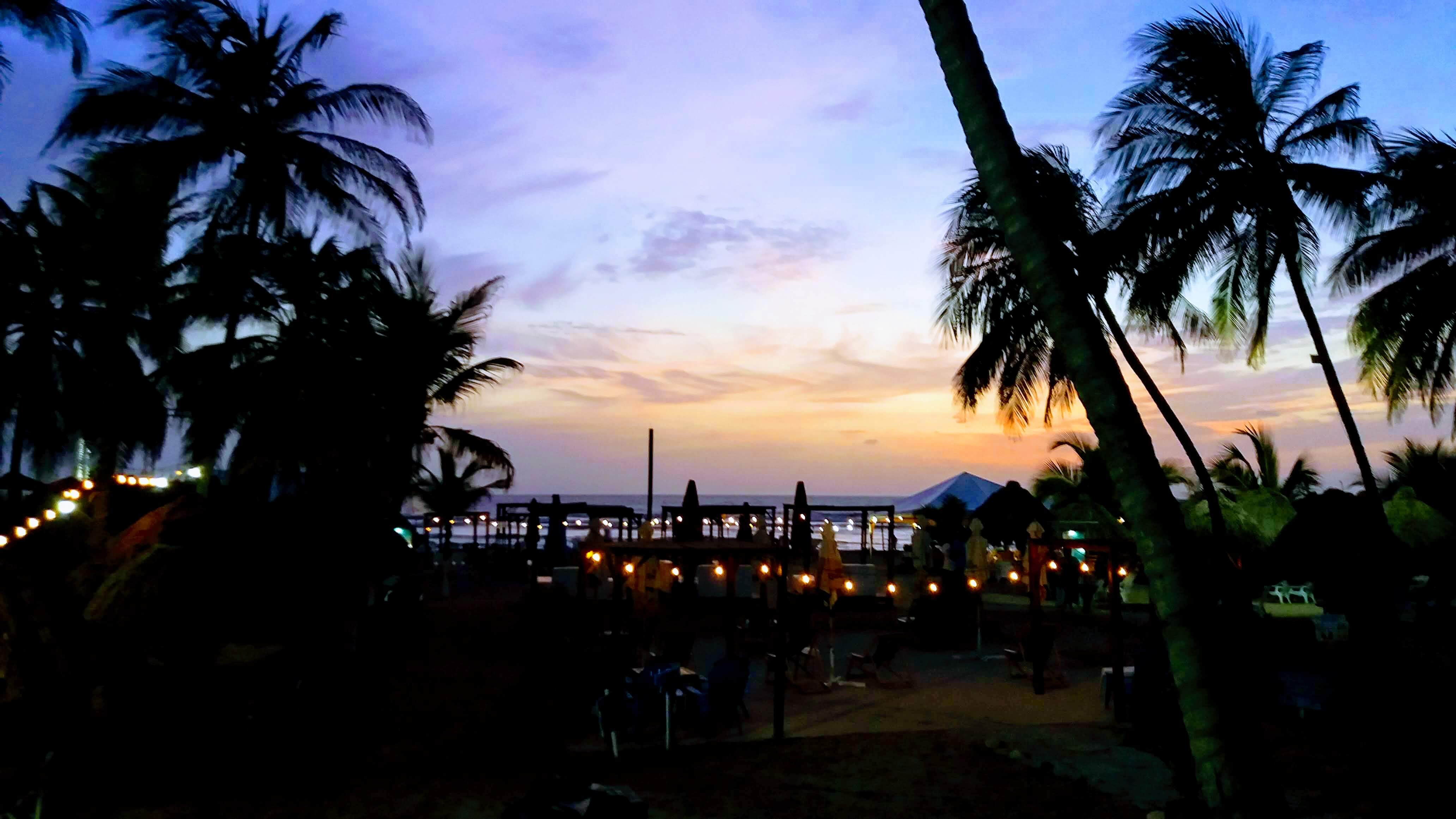 Puesta de sol en la playa del hotel "Pradomar"